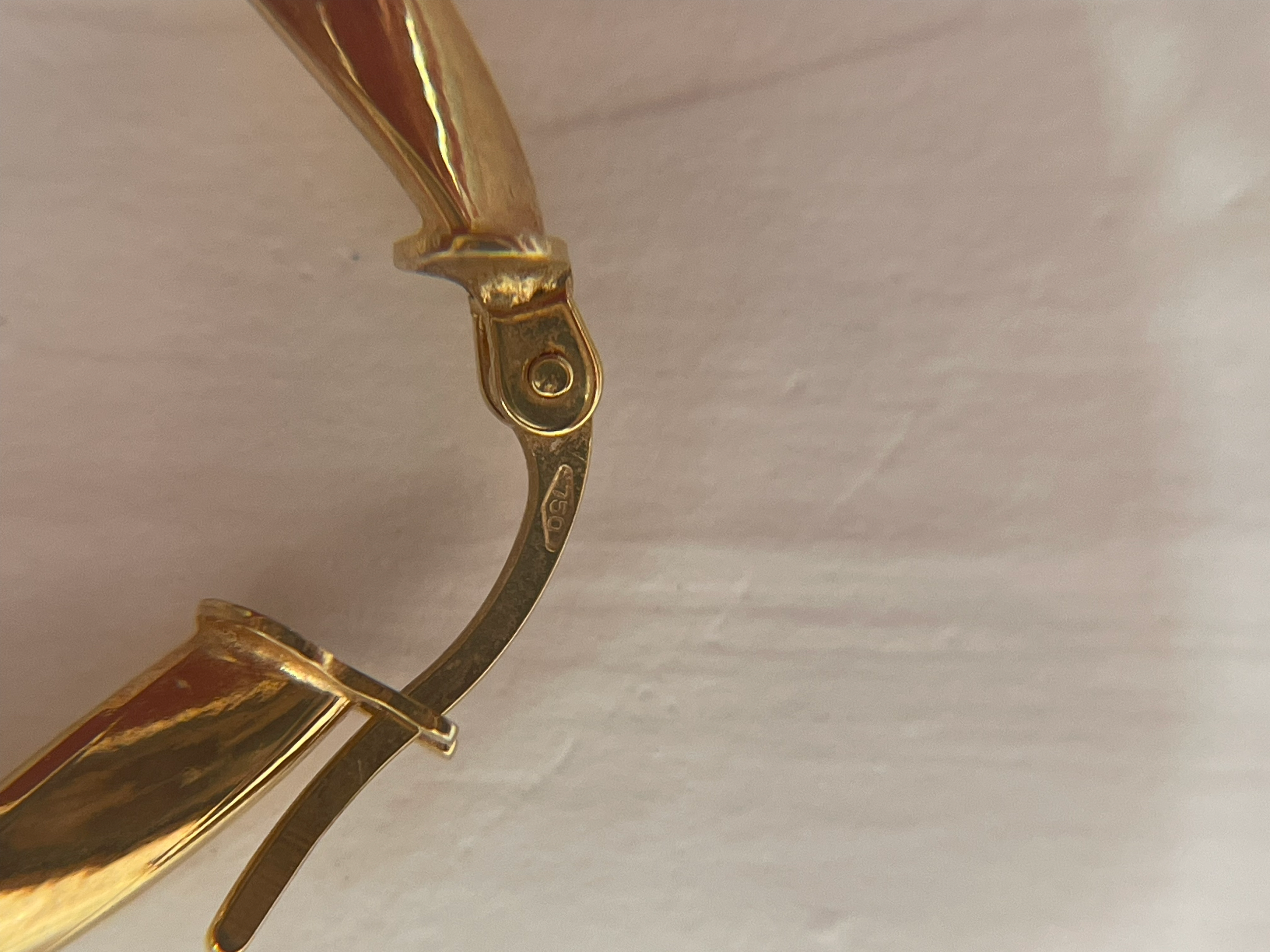 Twisted Slim Square Hoop