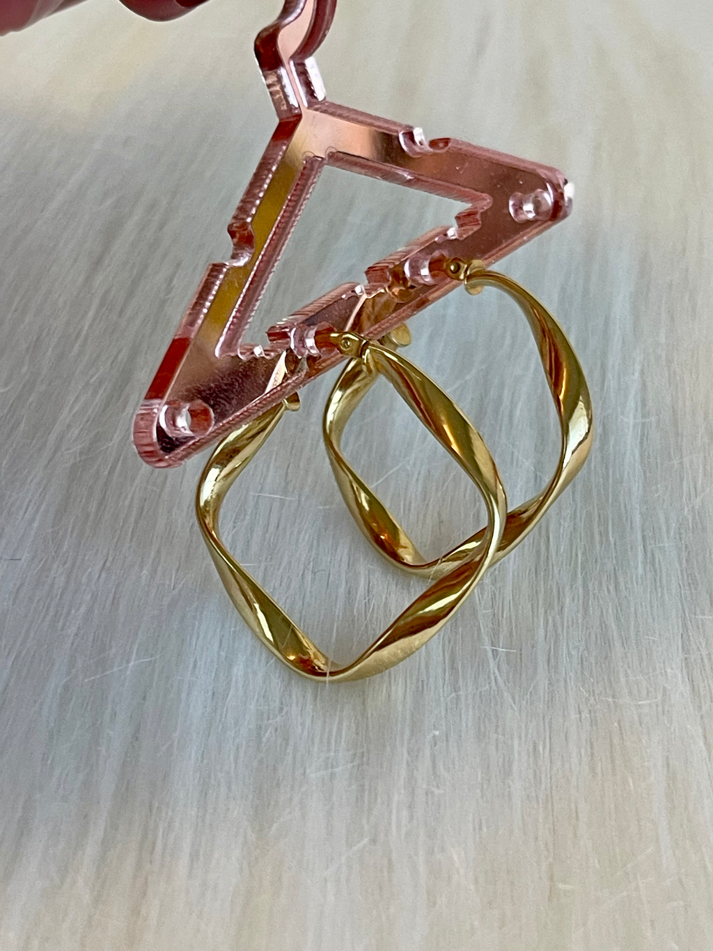 Twisted Slim Square Hoop