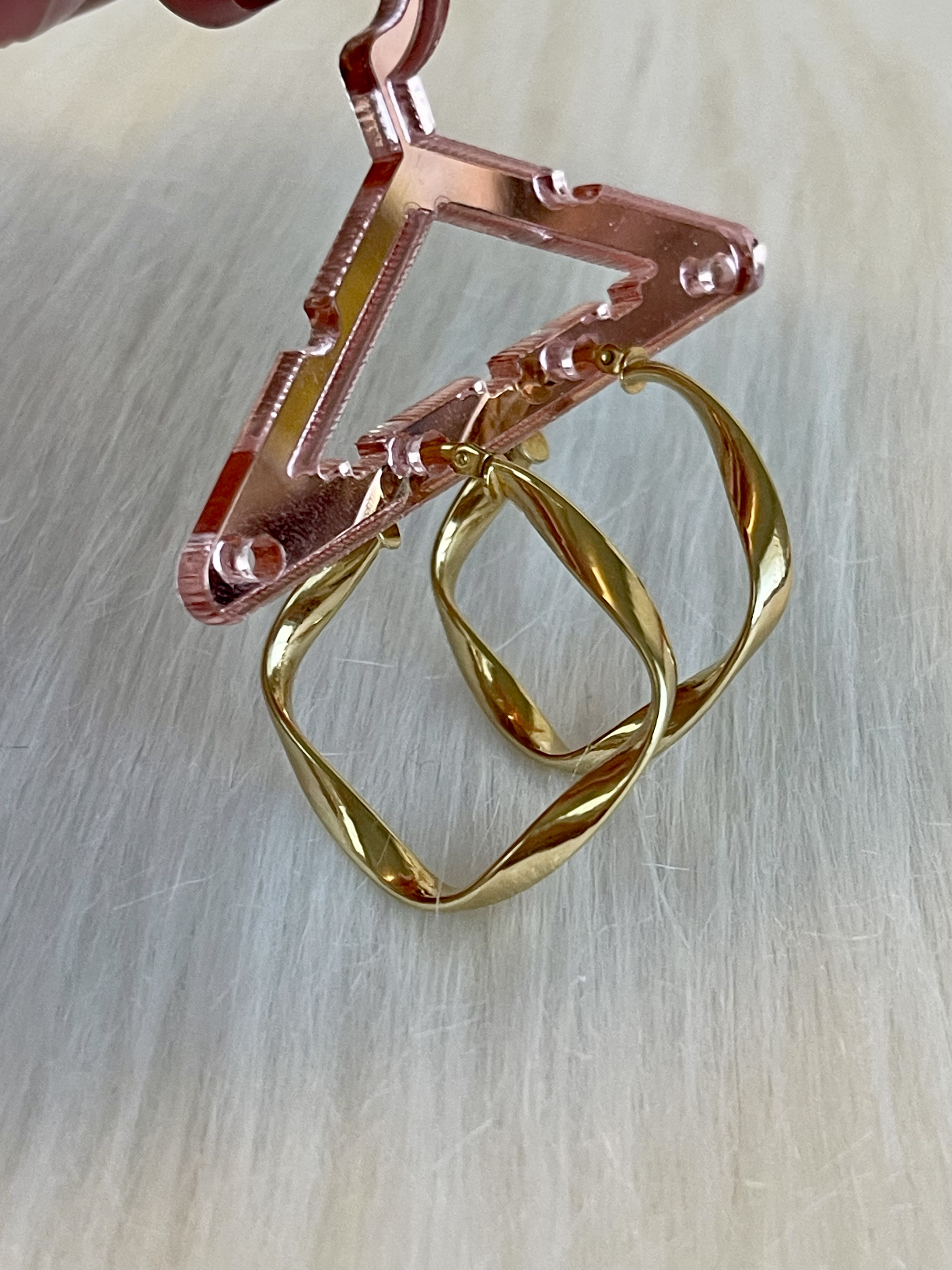 Twisted Slim Square Hoop