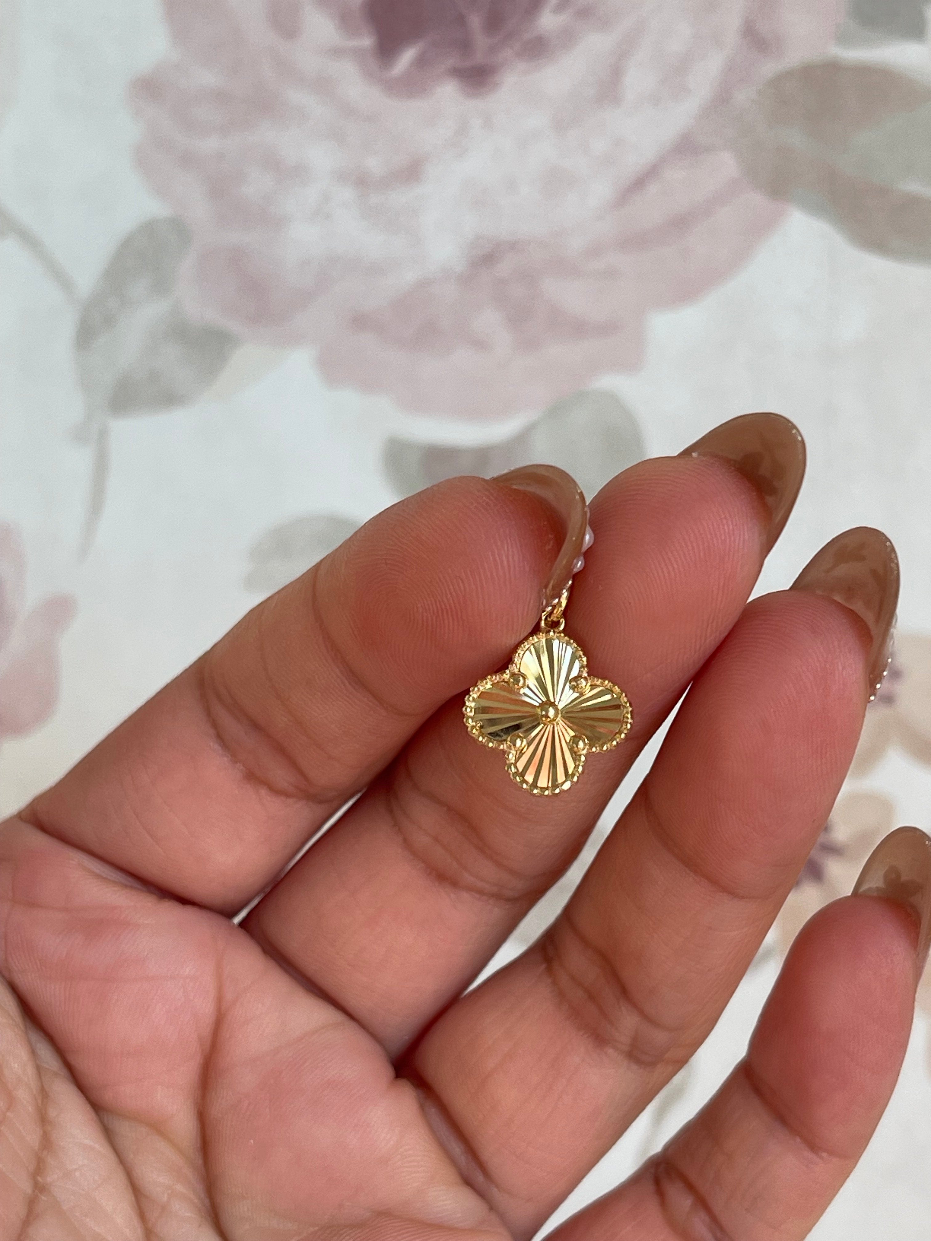 Clover Pendant