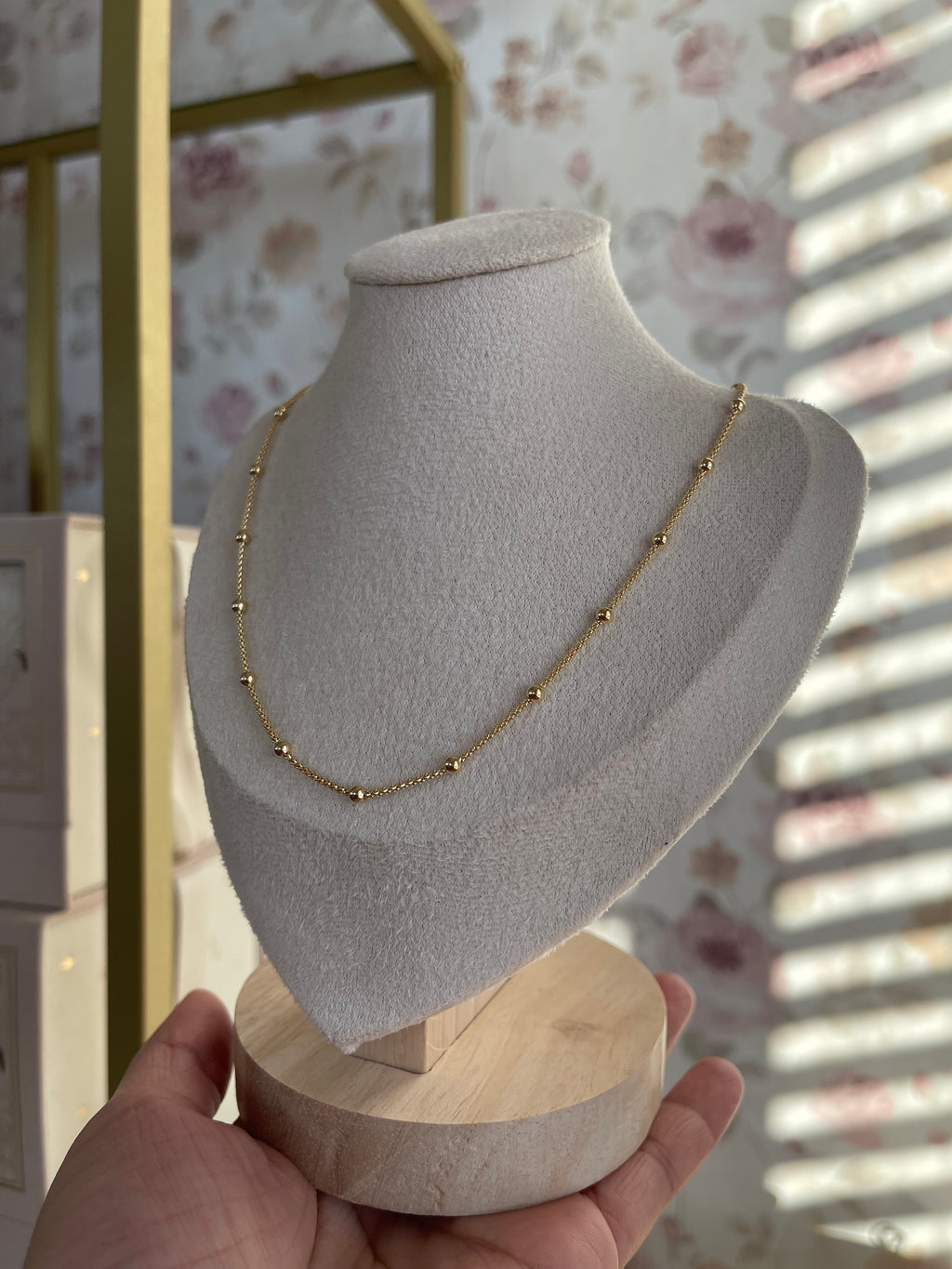Bead station necklace (18in)
