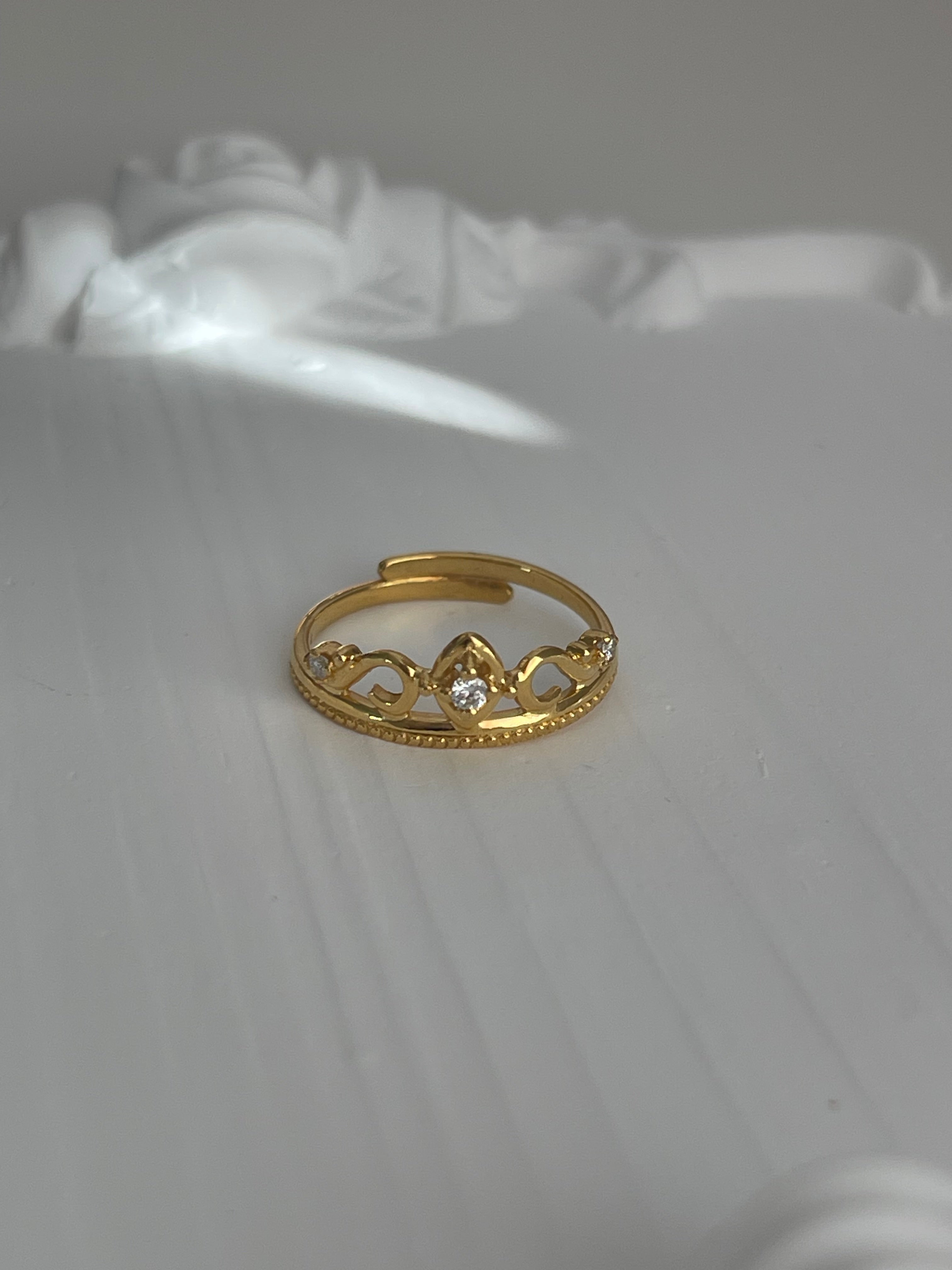 Tiara Ring