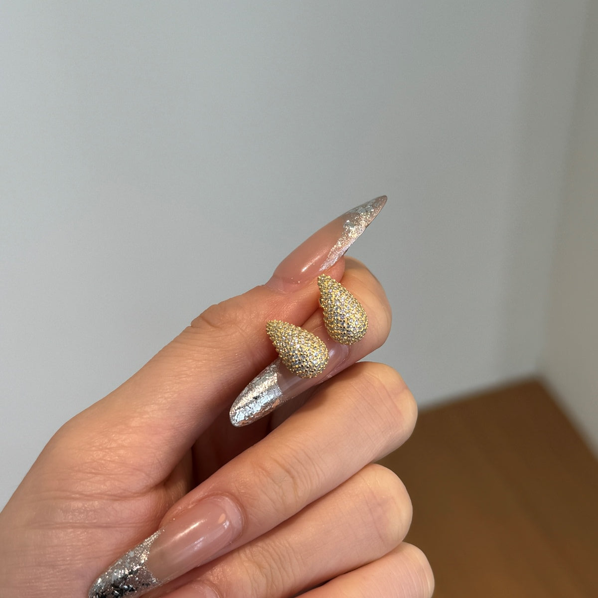 Veloura Drop Earrings (Size 15mm)
