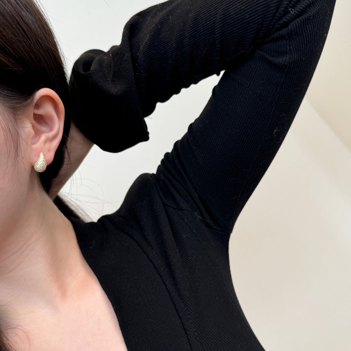 Veloura Drop Earrings (Size 15mm)