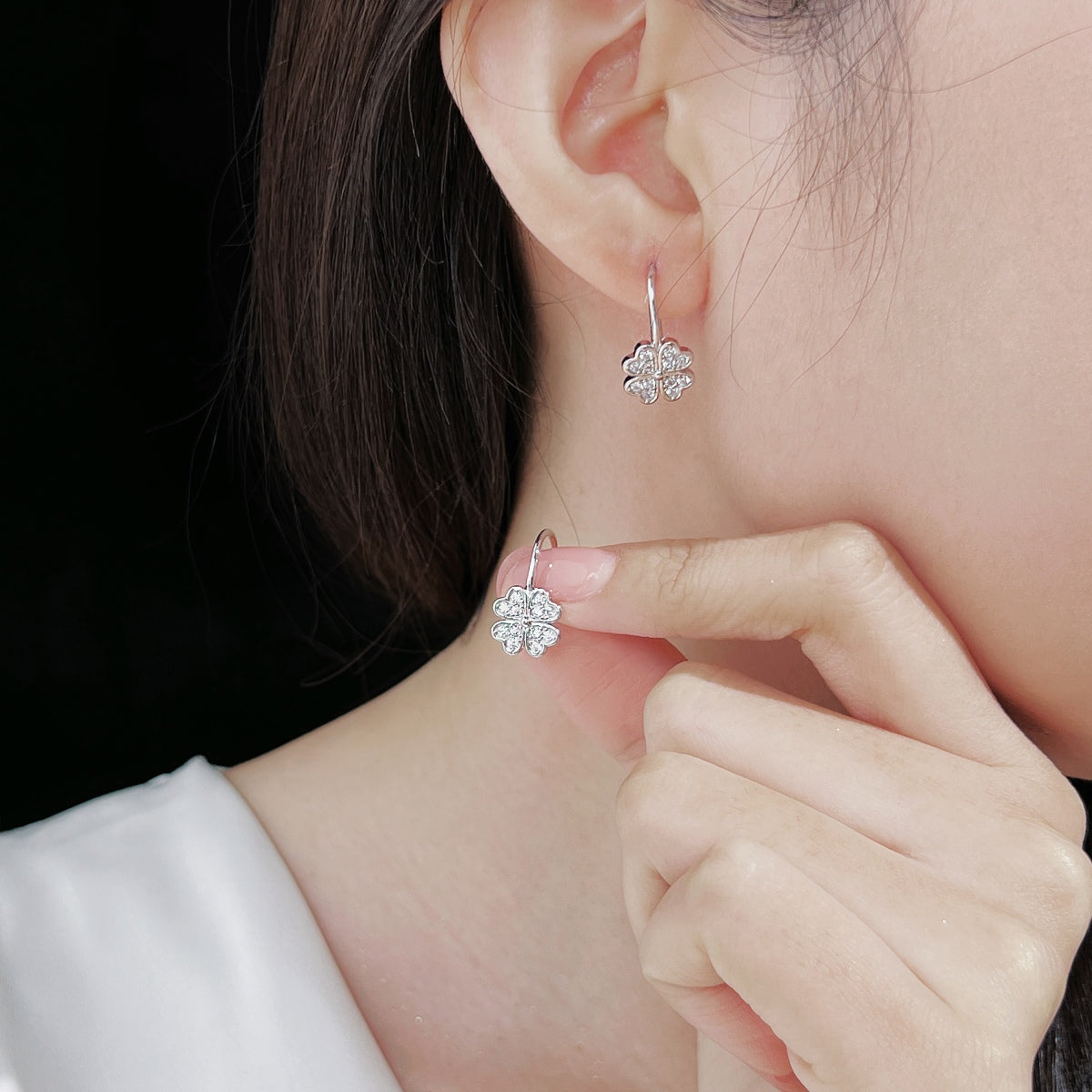 Clover Kiss Earrings