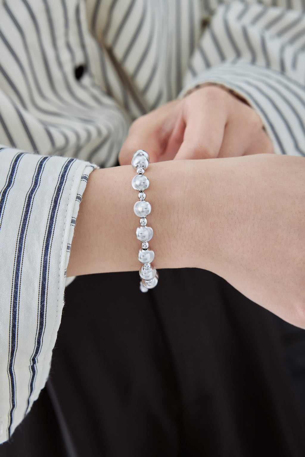 Velvet Silver Bead Bracelet  (8mm)
