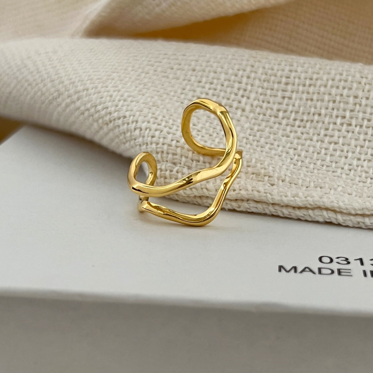 Serenity Curve Ring