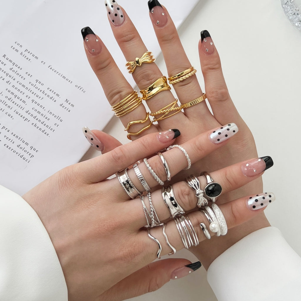 Grace Bow Ring (Adjustable)