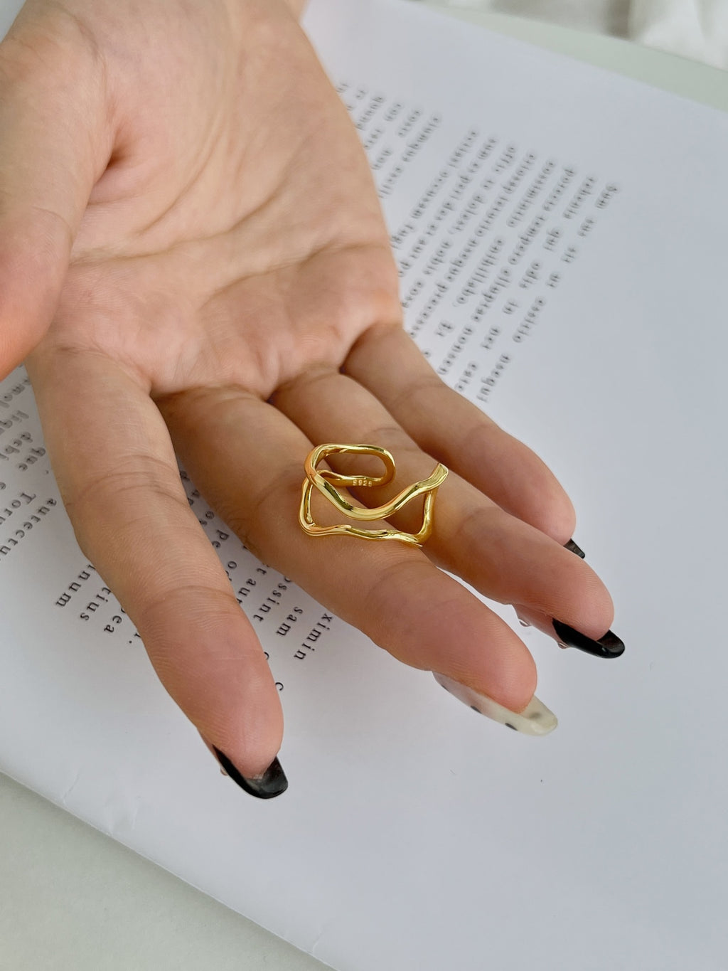 Serenity Curve Ring