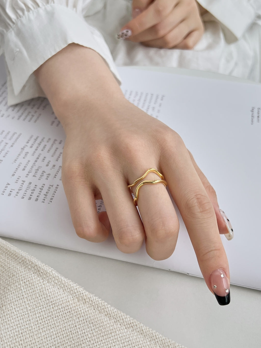 Serenity Curve Ring
