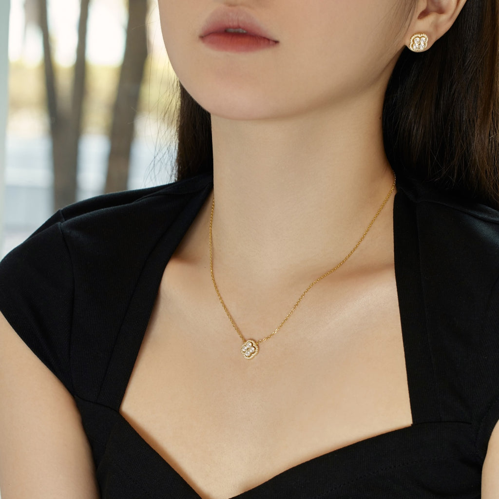 Sparkling Blossom Necklace