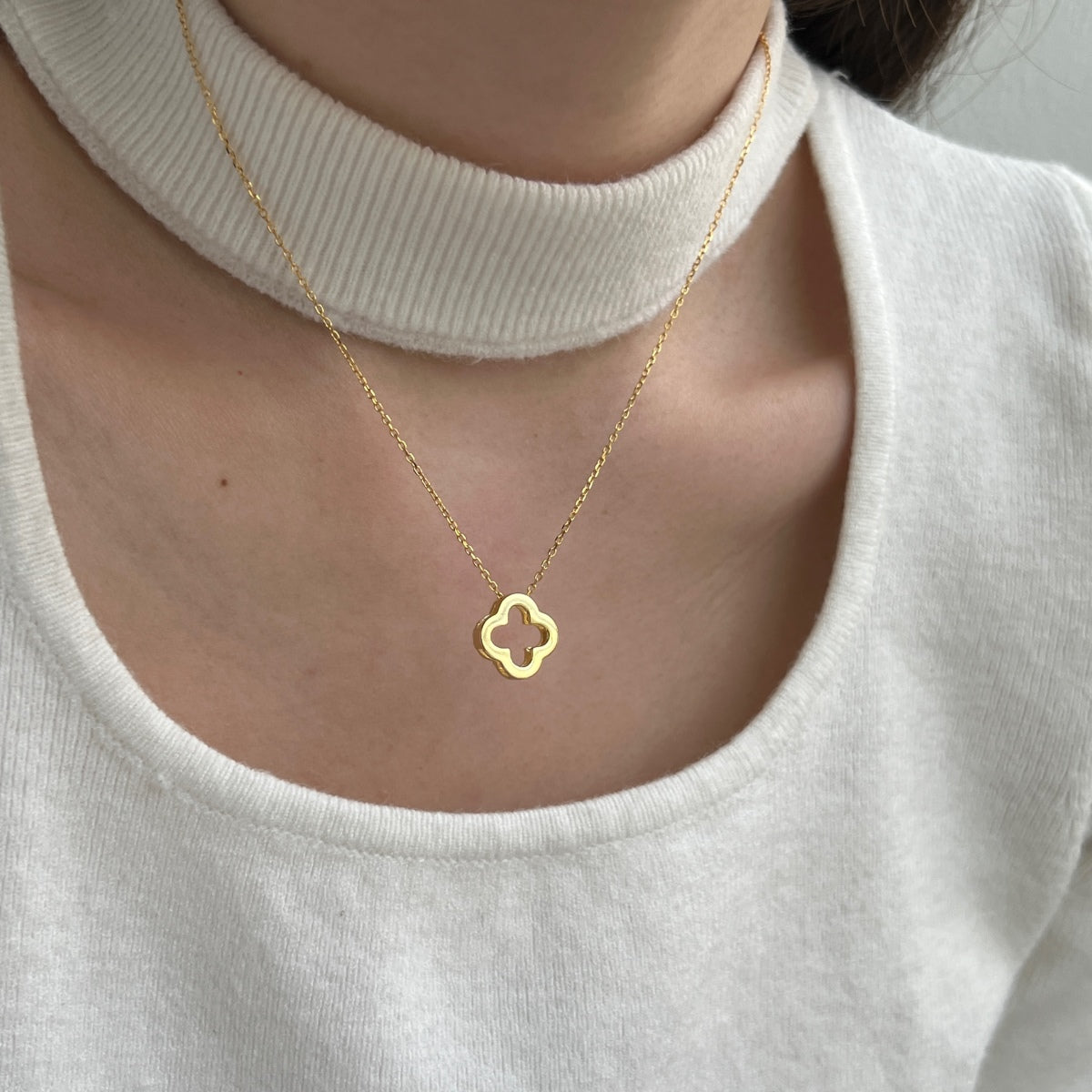 Royal Clover Reversible Necklace