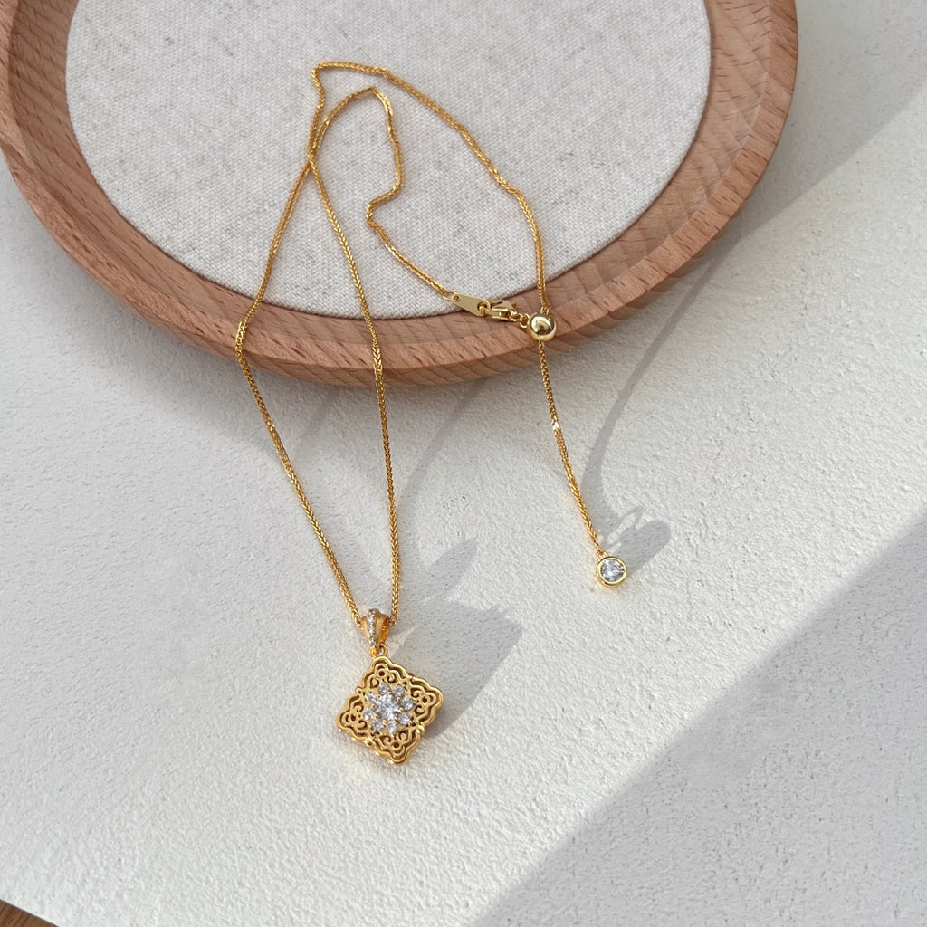 Aurelia Diamond Bloom Necklace