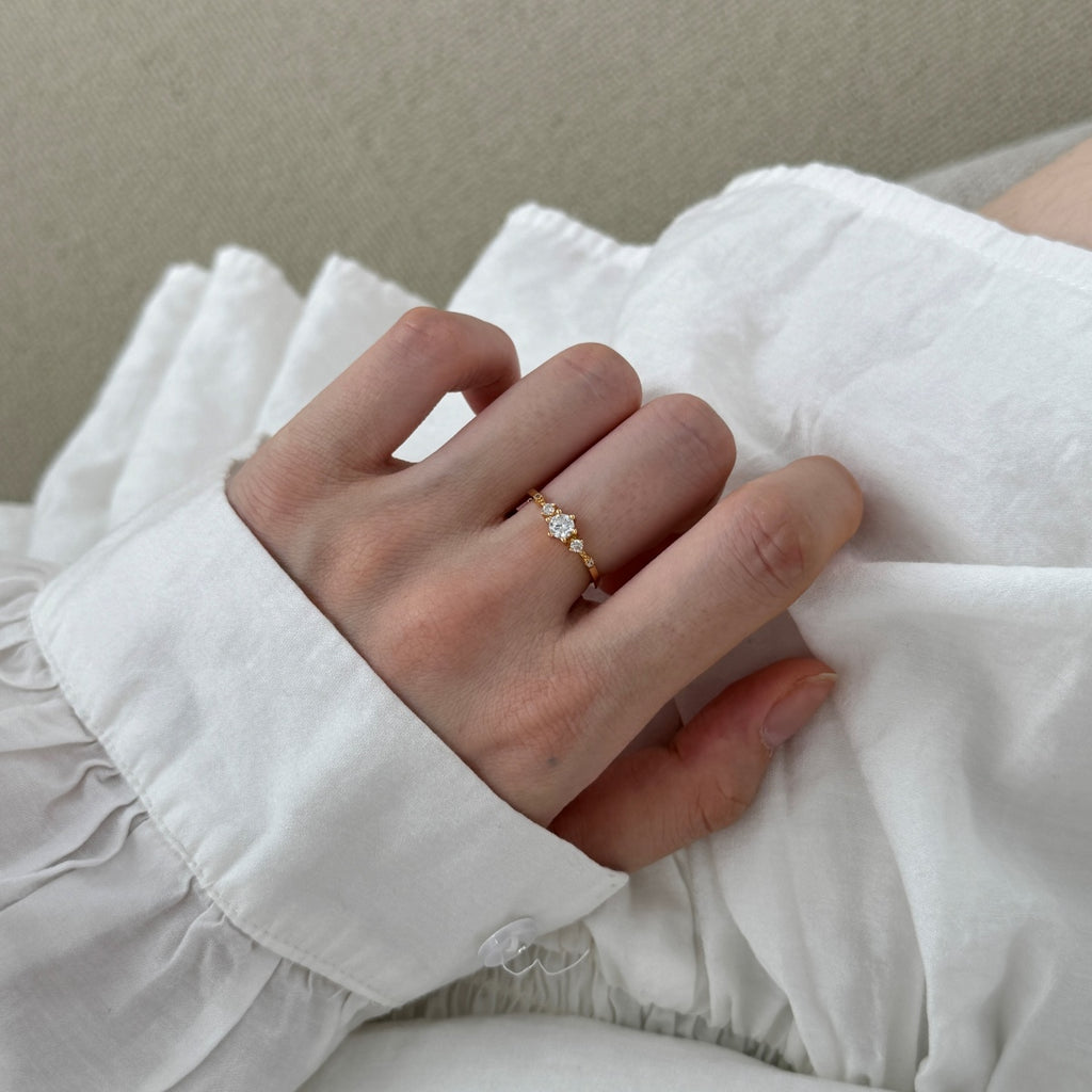 Ariya Spark Ring (Adjustable)
